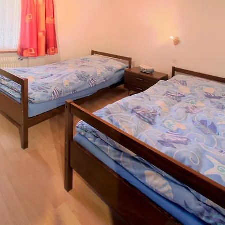 Cortina Appartement-fewo 4-bettwohnung Nr- 70 By Interhome